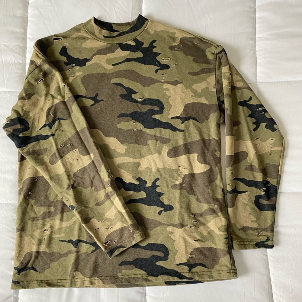 PacSun distressed camo pullover